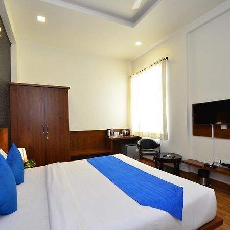 Hotel Sapphire World Τζαϊπούρ Εξωτερικό φωτογραφία